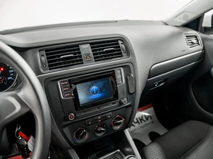 Седан Volkswagen Jetta 2017 года, 1100000 рублей, Красноярск