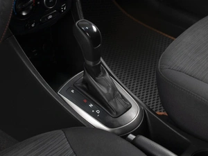 Хетчбэк Hyundai Solaris 2015 года, 990099 рублей, Омск