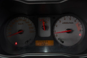 Хетчбэк Nissan Note 2007 года, 350000 рублей, Омск
