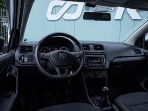 Седан Volkswagen Polo 2016 года, 1180000 рублей, Большой Сочи