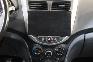 Седан Hyundai Solaris 2012 года, 869000 рублей, Омск