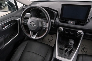 Внедорожник Toyota RAV4 2021 года, 3549000 рублей, Красноярск