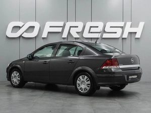 Седан Opel Astra 2011 года, 1155000 рублей, Воронеж