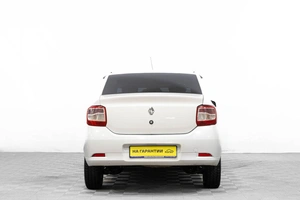 Седан Renault Logan 2017 года, 699000 рублей, Барнаул