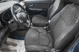 Седан Kia Rio 2012 года, 799000 рублей, Барнаул