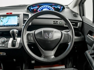 Минивэн Honda Freed 2014 года, 1275000 рублей, Красноярск