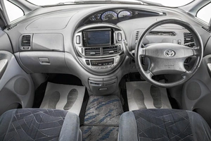 Минивэн Toyota Estima 2001 года, 659000 рублей, Барнаул