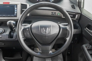 Минивэн Honda Freed 2012 года, 989000 рублей, Барнаул