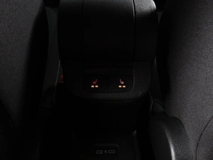 Лифтбек Volkswagen Polo 2021 года, 1769000 рублей, Красный Пахарь