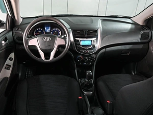 Седан Hyundai Solaris 2014 года, 799000 рублей, Аксай