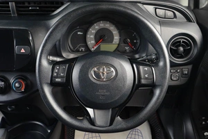 Хетчбэк Toyota Vitz 2019 года, 1269000 рублей, Тюмень