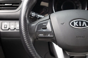 Седан Kia Rio 2012 года, 919000 рублей, Оренбург