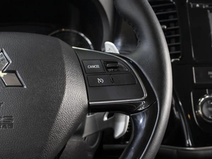 Внедорожник Mitsubishi Outlander 2015 года, 1850000 рублей, Омск