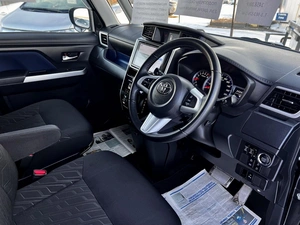 Минивэн Toyota Roomy 2020 года, 1157000 рублей, Красноярск