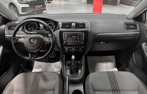 Седан Volkswagen Jetta 2017 года, 1247000 рублей, Красноярск