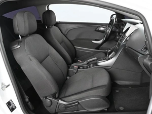 Хетчбэк Opel Astra GTC 2013 года, 940000 рублей, Аксай