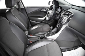 Хетчбэк Opel Astra 2011 года, 709000 рублей, Пермь
