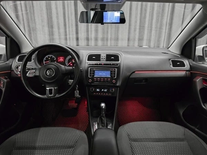 Седан Volkswagen Polo 2012 года, 870000 рублей, Красноярск