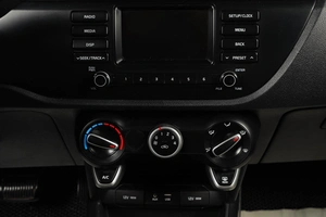 Седан Kia Rio 2018 года, 1759000 рублей, Тюмень