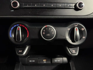 Седан Kia Rio 2020 года, 1465000 рублей, Казань