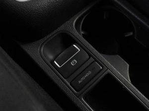 Внедорожник Volkswagen Tiguan 2011 года, 875000 рублей, Тюмень