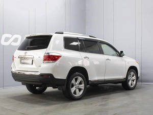 Внедорожник Toyota Highlander 2011 года, 2200000 рублей, Омск