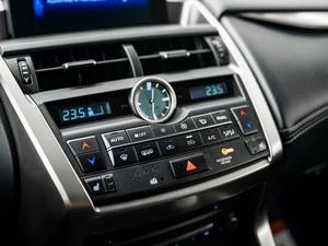 Внедорожник Lexus NX 2015 года, 2675000 рублей, Красноярск