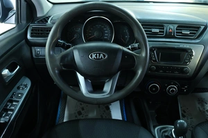 Седан Kia Rio 2013 года, 599000 рублей, Омск
