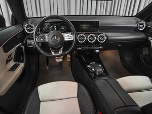 Седан Mercedes-benz CLA-класс 2019 года, 2534000 рублей, Ставрополь