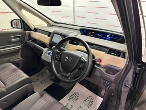 Минивэн Honda Freed 2019 года, 1450000 рублей, Красноярск