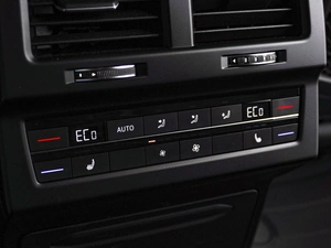 Внедорожник Volkswagen Touareg 2018 года, 5389000 рублей, Тюмень