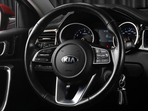 Хетчбэк Kia Ceed 2018 года, 1909000 рублей, Тюмень