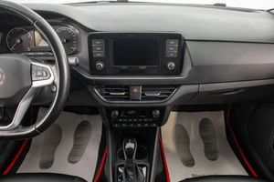 Лифтбек Volkswagen Polo 2022 года, 1989000 рублей, Барнаул