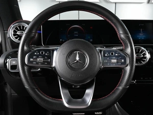 Седан Mercedes-benz CLA-класс 2019 года, 2835000 рублей, Ростов-на-Дону