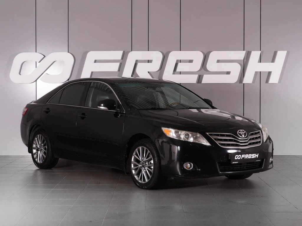 Седан Toyota Camry 2011 года, 1335000 рублей, Красный Пахарь