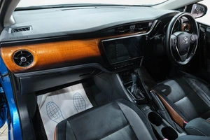 Хетчбэк Toyota Auris 2015 года, 1599000 рублей, Новокузнецк