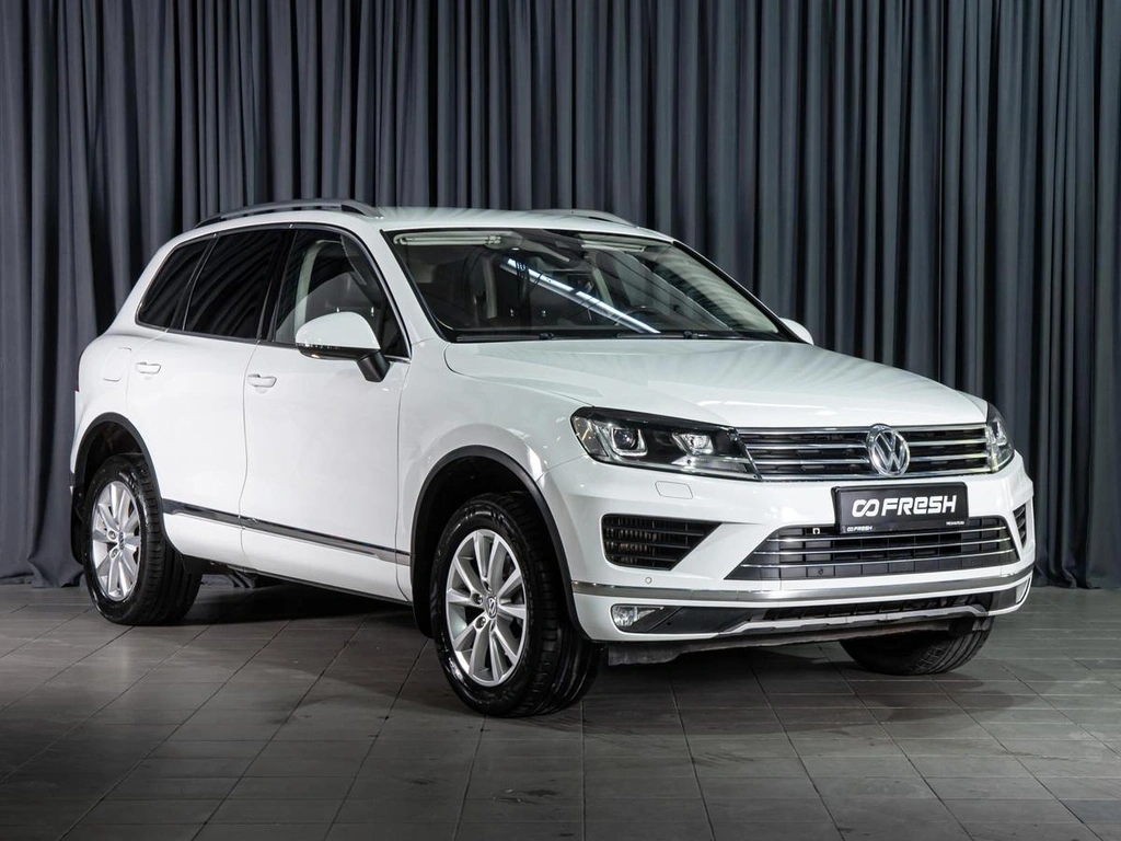 Внедорожник Volkswagen Touareg 2016 года, 2975070 рублей, Волгоград