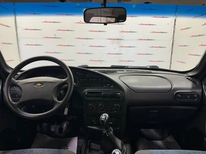 Внедорожник Chevrolet Niva 2004 года, 355000 рублей, Красноярск