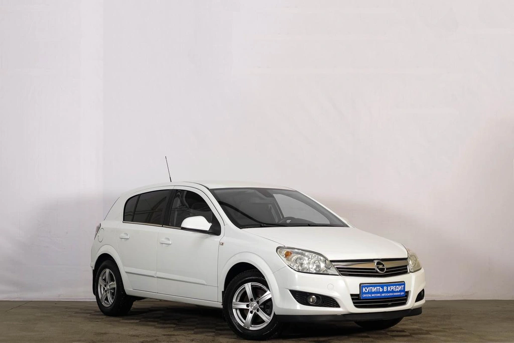 Хетчбэк Opel Astra 2013 года, 749000 рублей, Тюмень