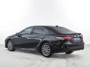 Седан Toyota Camry 2018 года, 2597077 рублей, Москва