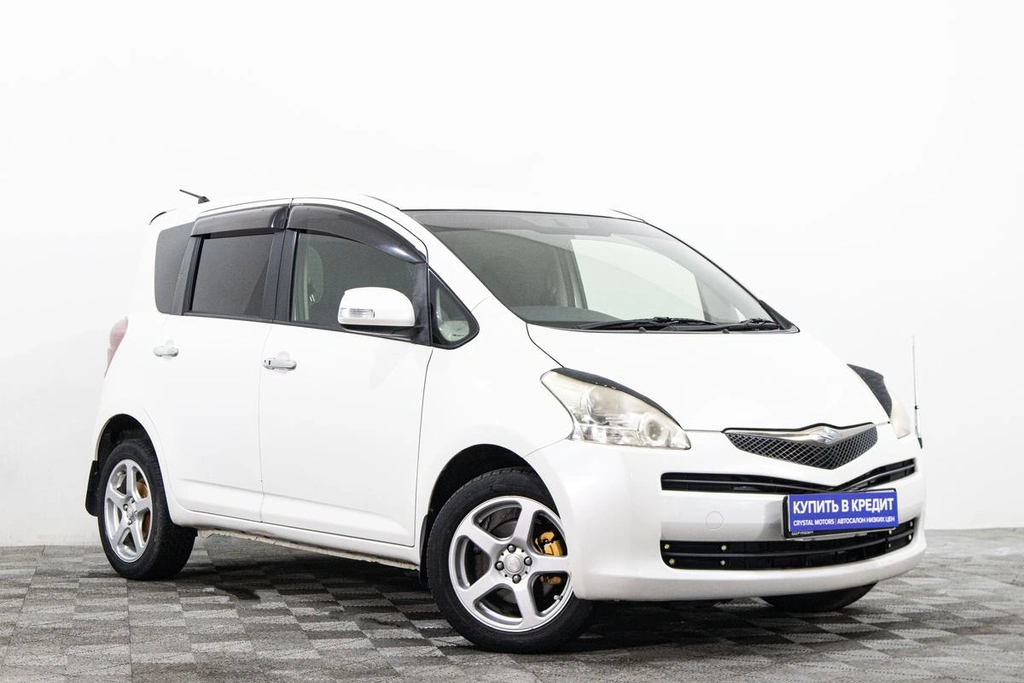 Хетчбэк Toyota Ractis 2009 года, 754000 рублей, Сургут