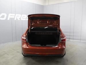 Седан ВАЗ (LADA) Vesta 2018 года, 900000 рублей, Омск