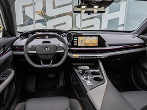 Лифтбек Changan UNI-V 2023 года, 2525000 рублей, Краснодар