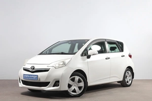 Хетчбэк Toyota Ractis 2013 года, 1099000 рублей, Новосибирск