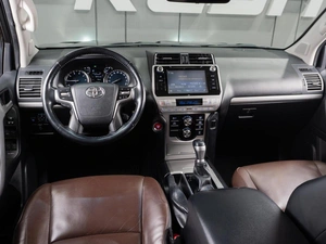 Внедорожник Toyota Land Cruiser Prado 2019 года, 5879000 рублей, Тюмень