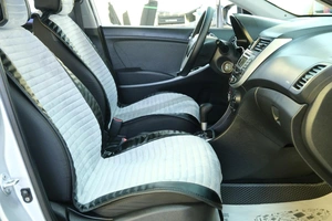 Хетчбэк Hyundai Solaris 2013 года, 919000 рублей, Омск