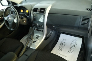 Седан Toyota Corolla 2008 года, 999000 рублей, Омск