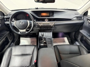 Седан Lexus ES 2013 года, 2049000 рублей, Красноярск