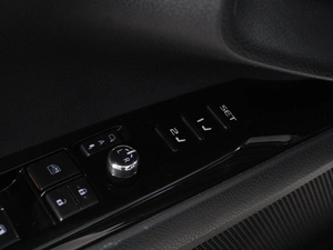 Седан Toyota Camry 2019 года, 2899000 рублей, Красный Пахарь