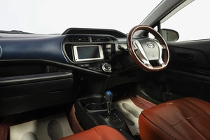 Хетчбэк Toyota Aqua 2018 года, 1459000 рублей, Новосибирск